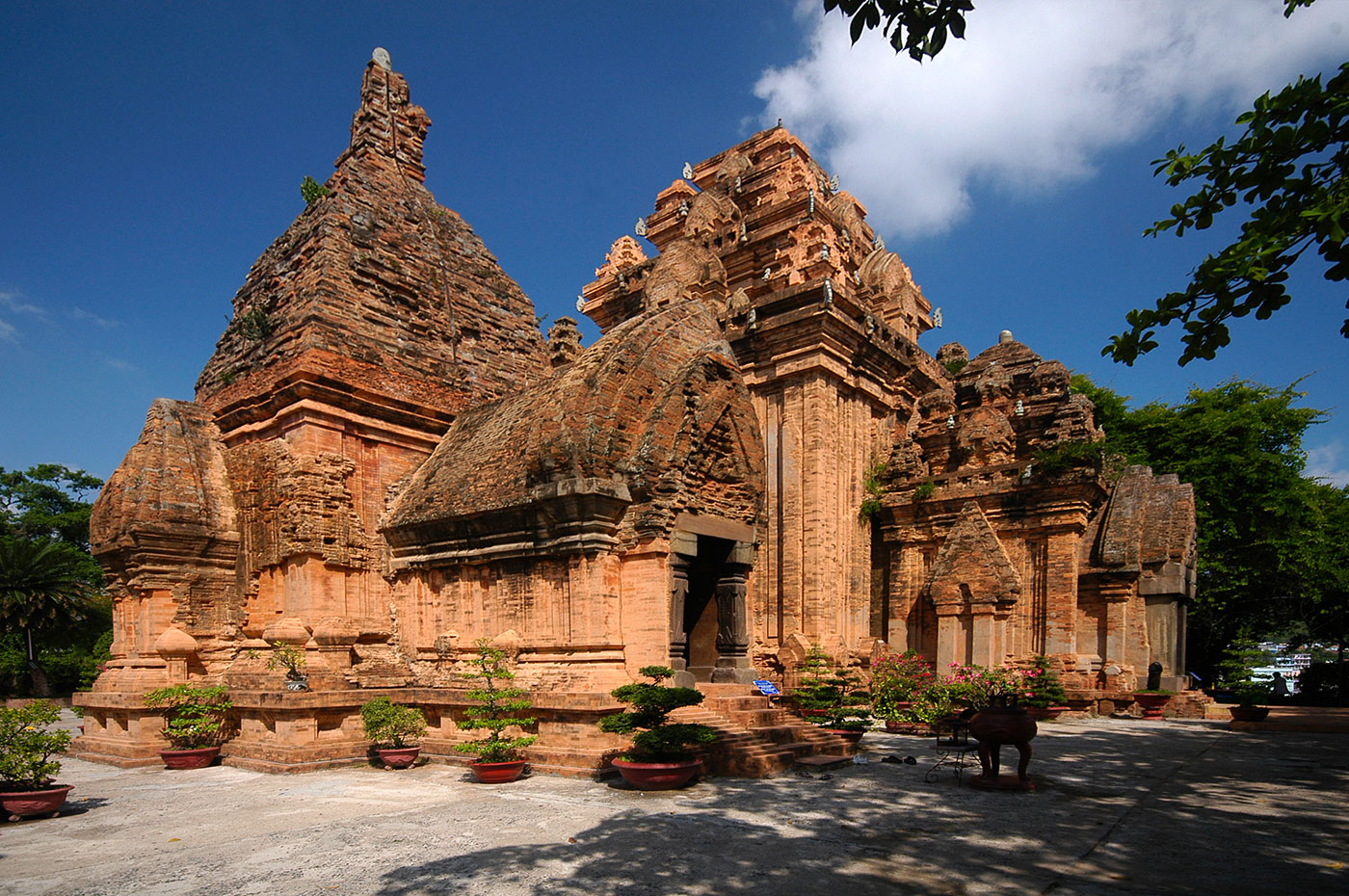 Explore Central Highlands